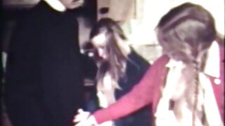 Čudesna tamnokosa zgodna djevojka Katie St Ives uzima kurac u svoj prorez za mish